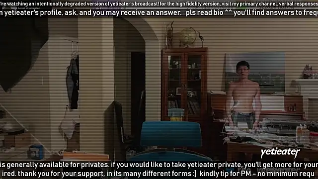 Snapshot of yetieater chatting on February 8, 12:17 am yetieater online show from February 8, 12:17 am