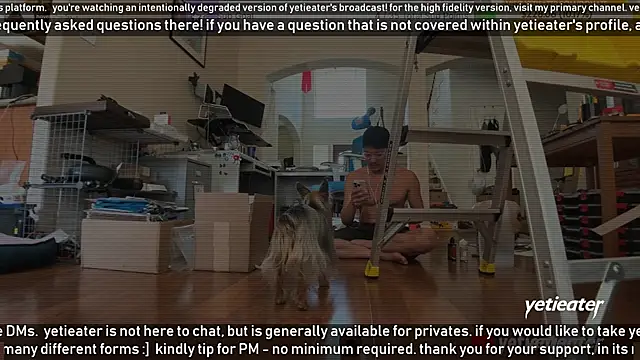 Snapshot of yetieater chatting on March 13, 9:59 pm yetieater online show from March 13, 9:59 pm