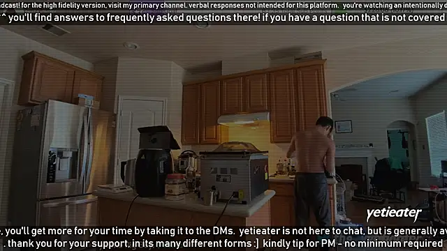 Snapshot of yetieater chatting on March 18, 2:37 pm yetieater online show from March 18, 2:37 pm