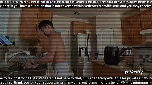 Snapshot of yetieater chatting on March 19, 3:29 pm yetieater online show from March 19, 3:29 pm