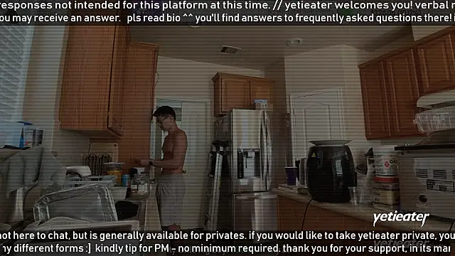 Snapshot of yetieater chatting on February 10, 6:45 pm yetieater online show from February 10, 6:45 pm