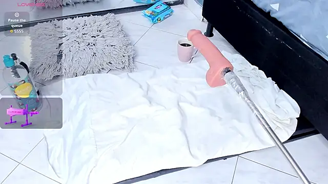 Melissa 23  online show from April 4, 11:40 am