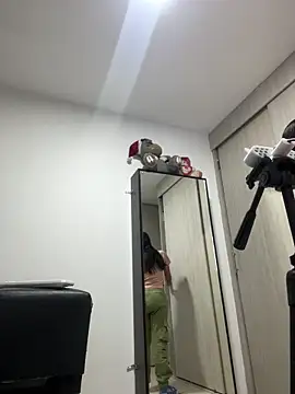 Snapshot of ElectraRhodes1 chatting on February 3, 10:26 pm ElectraRhodes1 online show from February 3, 10:26 pm