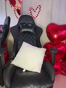 Snapshot of ElectraRhodes1 chatting on February 13, 9:44 pm ElectraRhodes1 online show from February 13, 9:44 pm