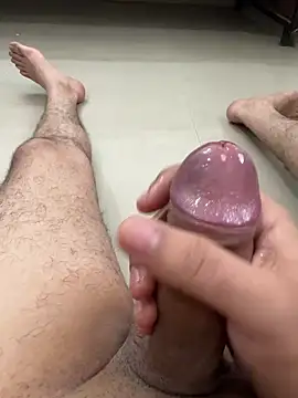 Snapshot of harddick_7271 chatting on February 21, 9:32 am harddick 7271 online show from February 21, 9:32 am