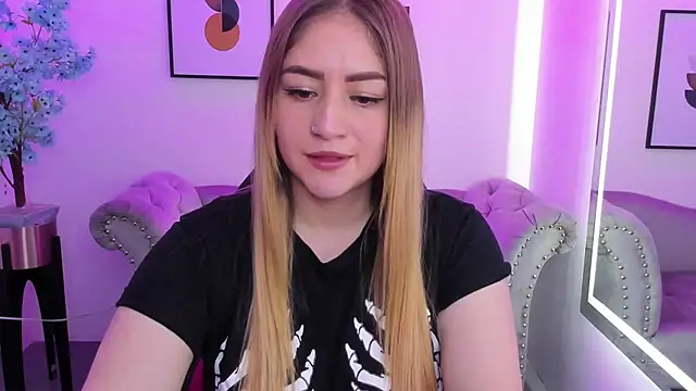 Agatha luxx online show from March 17, 12:46 pm
