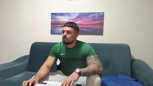 Tiberius hunk online show from December 1, 5:40 pm