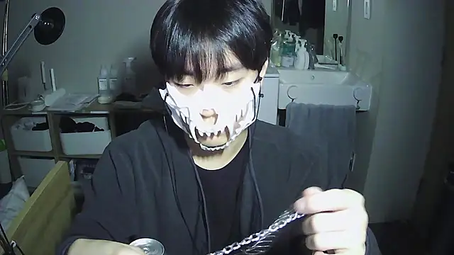 Snapshot of sdamvo2 chatting on December 4, 1:20 pm sdamvo2 online show from December 4, 1:20 pm