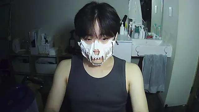 Snapshot of sdamvo2 chatting on March 30, 1:45 pm sdamvo2 online show from March 30, 1:45 pm