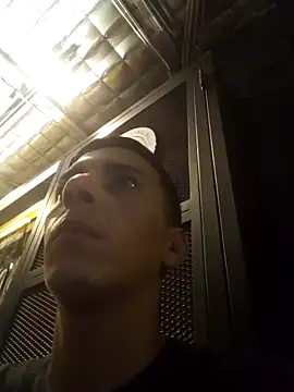 walterdsm online show from March 19, 12:59 am