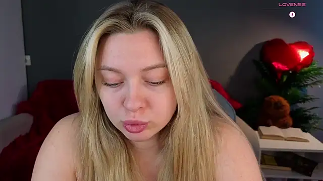 christie luv online show from February 20, 11:11 am