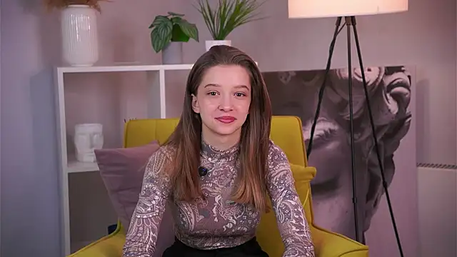 UdelaHathorne online show from March 1, 8:34 am