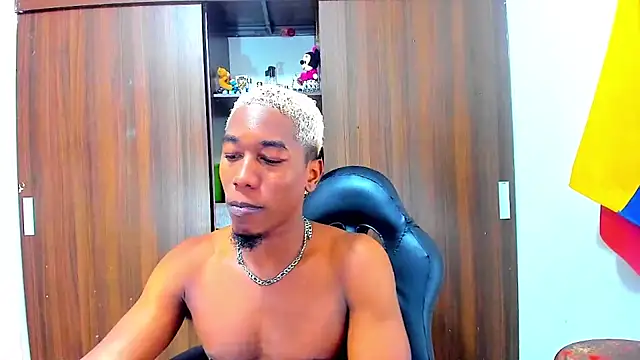 Dreamastercum  online show from January 15, 9:18 pm