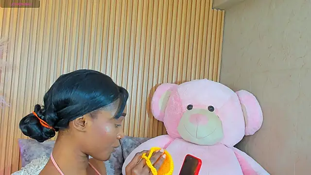 Snapshot of AlexiaAbbey chatting on April 23, 6:32 pm AlexiaAbbey online show from April 23, 6:32 pm