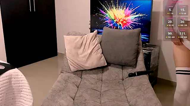 Snapshot of Sharlot-7 chatting on November 13, 6:07 pm Sharlot-7 online show from November 13, 6:07 pm