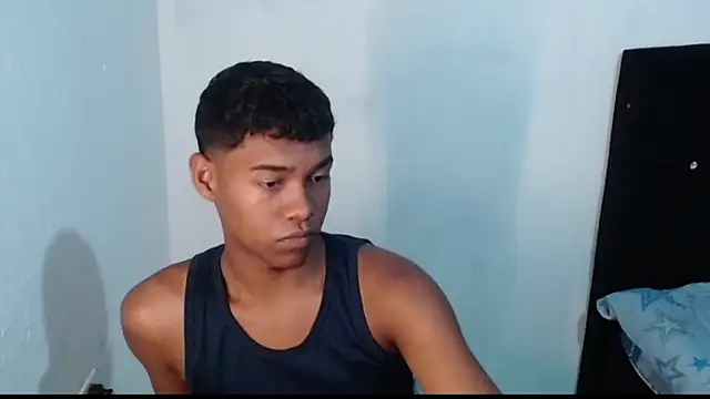 Snapshot of Jampier_sexyboy chatting on March 8, 1:17 am Jampier sexyboy online show from March 8, 1:17 am