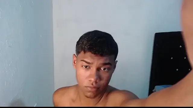 Snapshot of Jampier_sexyboy chatting on March 8, 8:25 pm Jampier sexyboy online show from March 8, 8:25 pm