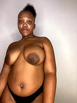 Beyoncex05 online show from December 2, 1:39 pm