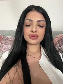 Snapshot of IrisRossie chatting on May 28, 5:38 am IrisRossie online show from May 28, 5:38 am