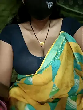 Snapshot of Sexyradha_ chatting on April 20, 10:11 pm Sexyradha online show from April 20, 10:11 pm