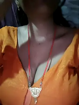 Snapshot of Sexyradha_ chatting on April 22, 8:10 pm Sexyradha online show from April 22, 8:10 pm