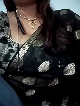 Snapshot of Neha-Bhabhi-Rasily chatting on November 22, 9:19 am Neha-Bhabhi-Rasily online show from November 22, 9:19 am