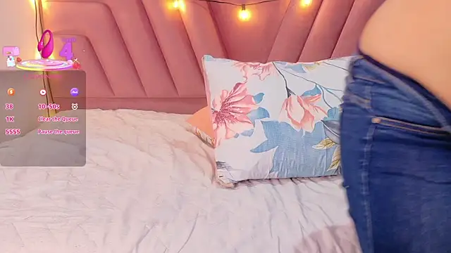 playfulcurvy online show from November 2, 12:40 pm