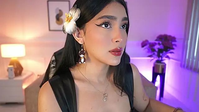 JulesBenett online show from December 5, 11:30 am