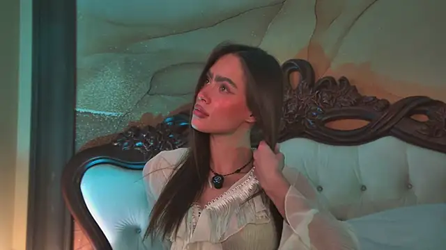 Amanda River online show from April 18, 11:27 pm