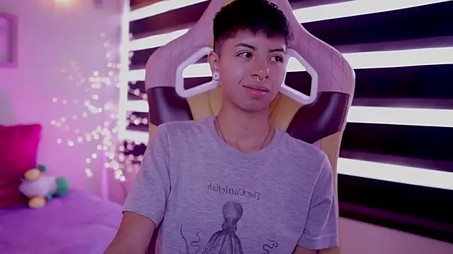 tommy blue online show from March 14, 3:36 pm