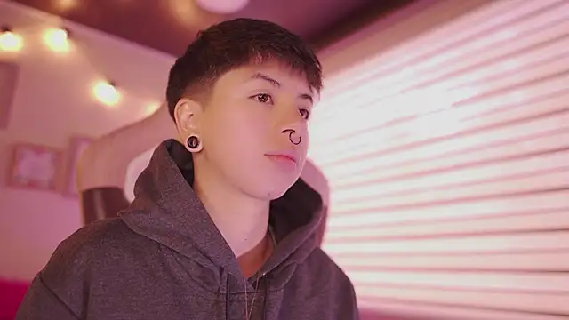 tommy blue online show from February 25, 12:48 pm