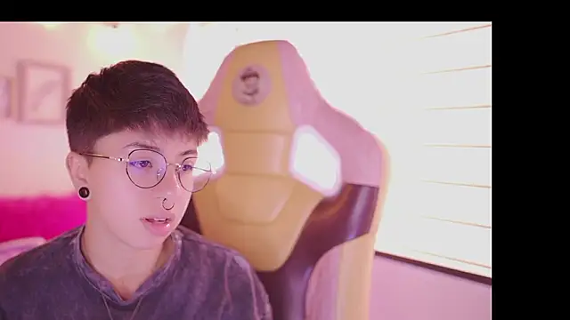 tommy blue online show from March 26, 1:06 pm