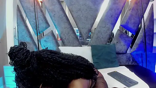 CandyMartinez  online show from November 4, 7:13 pm