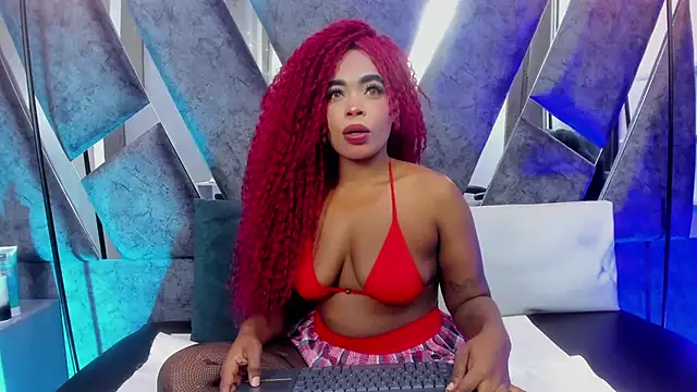 CandyMartinez  online show from November 28, 7:05 pm