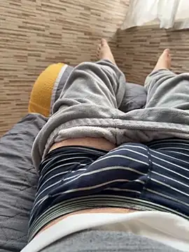 Snapshot of ategurl192 chatting on April 2, 6:55 am ategurl192 online show from April 2, 6:55 am