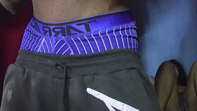 Snapshot of BossPlaya98 chatting on February 2, 4:33 am BossPlaya98 online show from February 2, 4:33 am