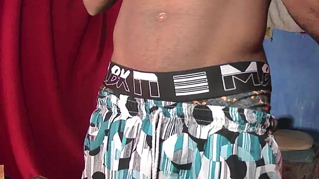 Snapshot of BossPlaya98 chatting on February 6, 12:26 am BossPlaya98 online show from February 6, 12:26 am