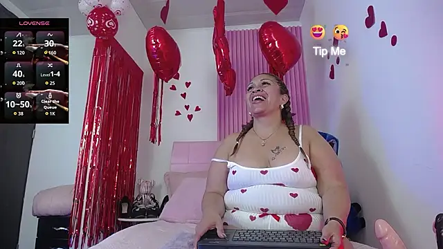 Snapshot of scarlettbooty chatting on February 11, 2:49 am scarlettbooty online show from February 11, 2:49 am