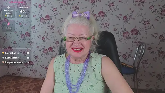 Snapshot of Maya_Mayflower chatting on February 3, 6:40 am Maya Mayflower online show from February 3, 6:40 am