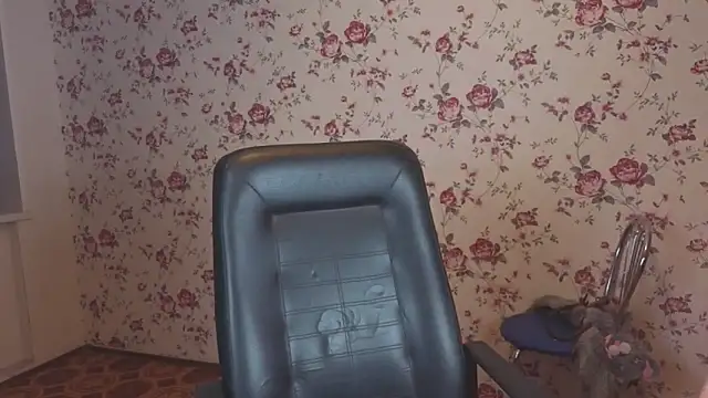 Snapshot of Maya_Mayflower chatting on February 12, 3:07 pm Maya Mayflower online show from February 12, 3:07 pm