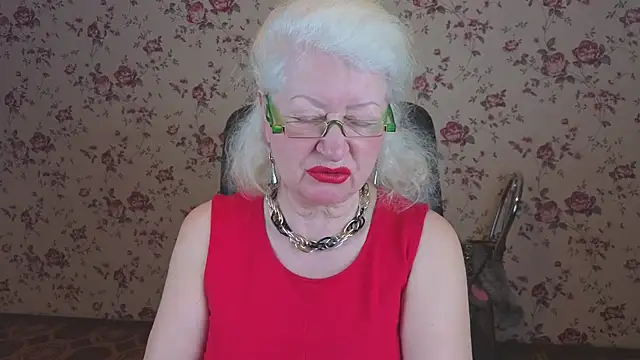 Snapshot of Maya_Mayflower chatting on February 27, 2:44 am Maya Mayflower online show from February 27, 2:44 am