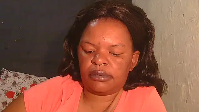 Snapshot of ebony_rose11 chatting on November 4, 5:12 pm ebony rose11 online show from November 4, 5:12 pm