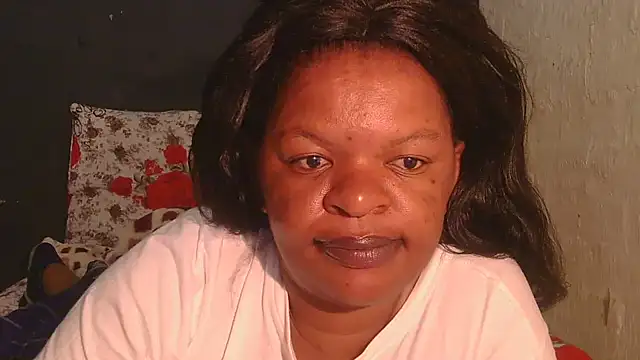 Snapshot of ebony_rose11 chatting on November 6, 10:10 pm ebony rose11 online show from November 6, 10:10 pm