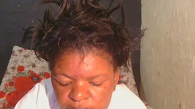 Snapshot of ebony_rose11 chatting on November 7, 5:46 pm ebony rose11 online show from November 7, 5:46 pm