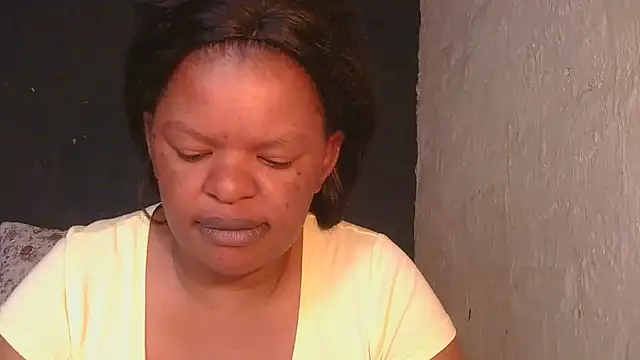 Snapshot of ebony_rose11 chatting on November 9, 10:24 am ebony rose11 online show from November 9, 10:24 am