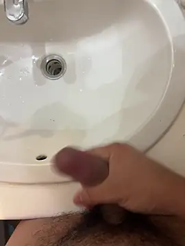 Snapshot of Runstat chatting on March 17, 12:52 am Runstat online show from March 17, 12:52 am