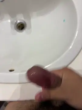 Snapshot of Runstat chatting on February 26, 12:42 am Runstat online show from February 26, 12:42 am