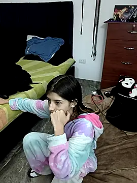 KratosAfroditacs online show from April 1, 11:24 pm