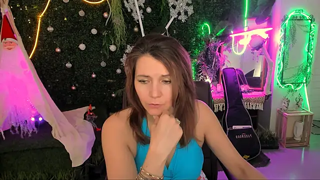 NicoleHitman online show from December 21, 9:16 am