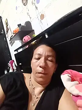 Snapshot of Antonela45 chatting on June 24, 1:26 am Antonela45 online show from June 24, 1:26 am